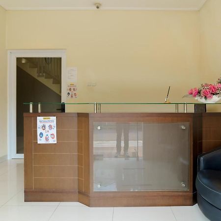 Dago Suites Syariah Cikarang Mitra Reddoorz ブカシ エクステリア 写真