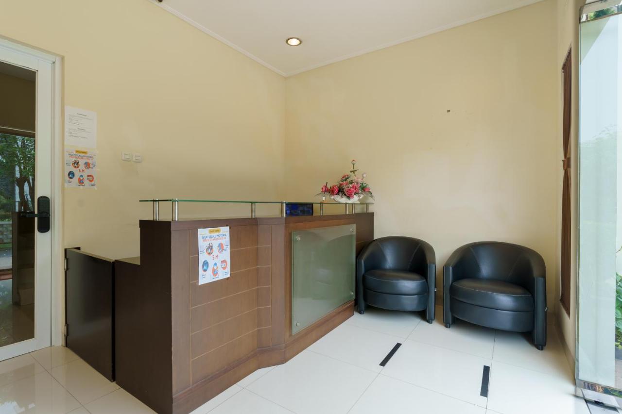 Dago Suites Syariah Cikarang Mitra Reddoorz ブカシ エクステリア 写真