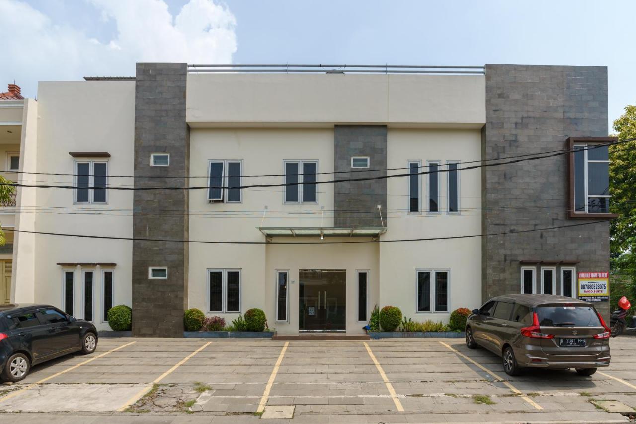 Dago Suites Syariah Cikarang Mitra Reddoorz ブカシ エクステリア 写真